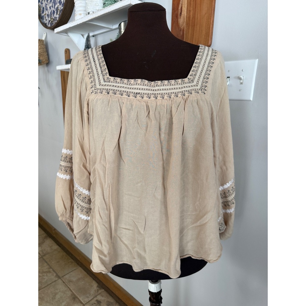 Hummingbird Tan Embroidered Square Neck Balloon Sleeve Peasant Blouse‎ Size M